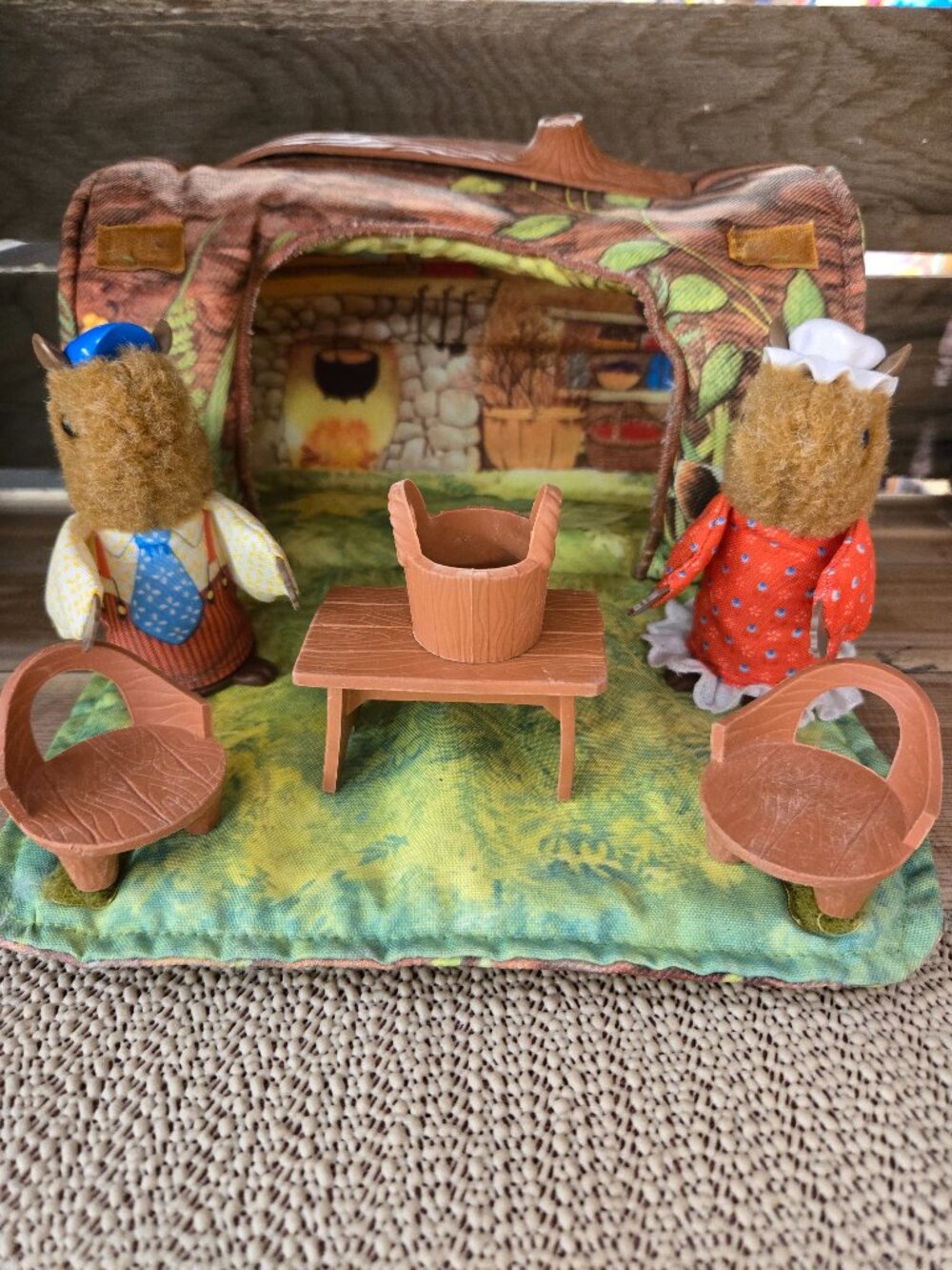 1979 Fisher Price Woodsey Log Home sweet vintage Playset